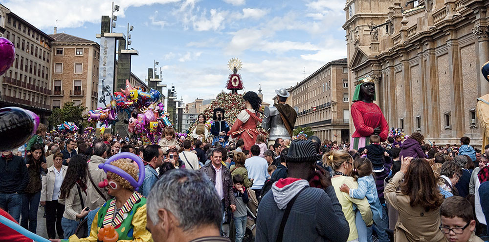 Gigantes y cabezudos de Zaragoza