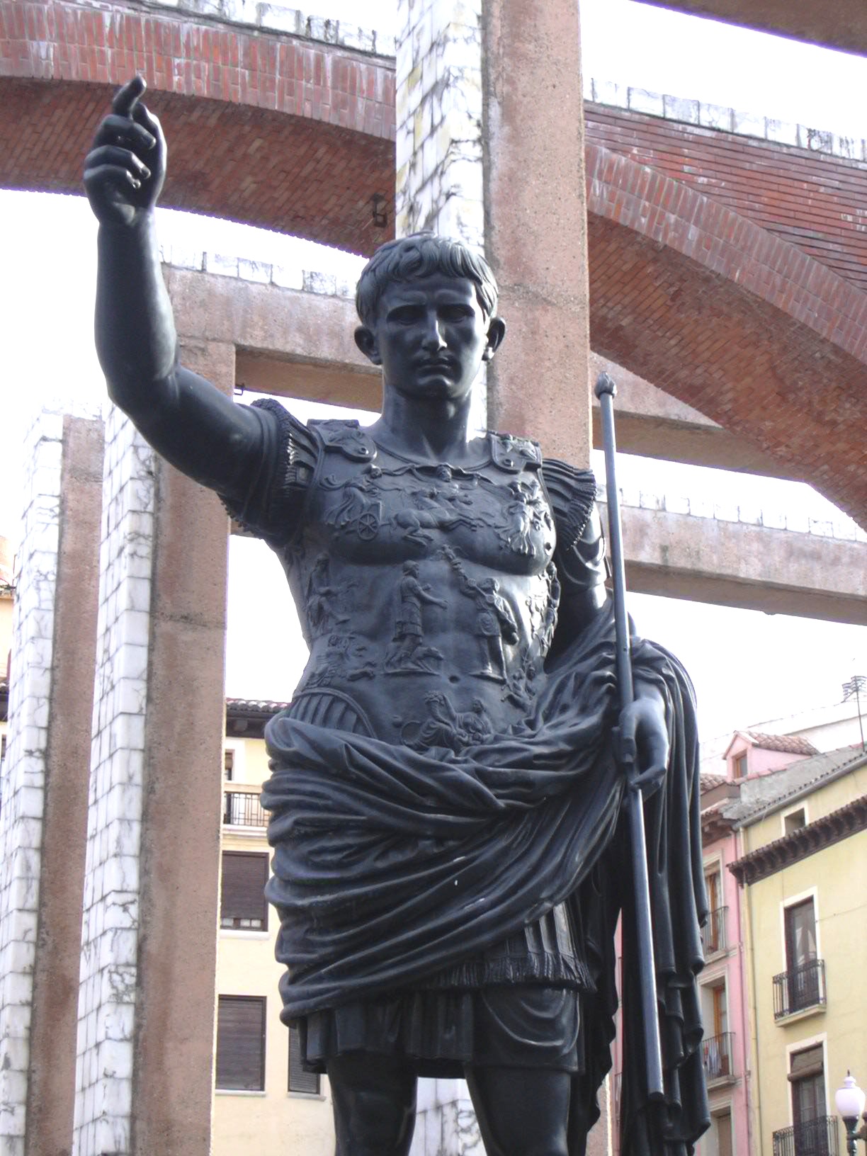 Detalles de la estatua