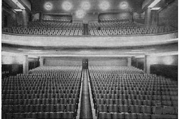Imagen subida a Zaragoza Ciudad - goya interior 600x400 1
