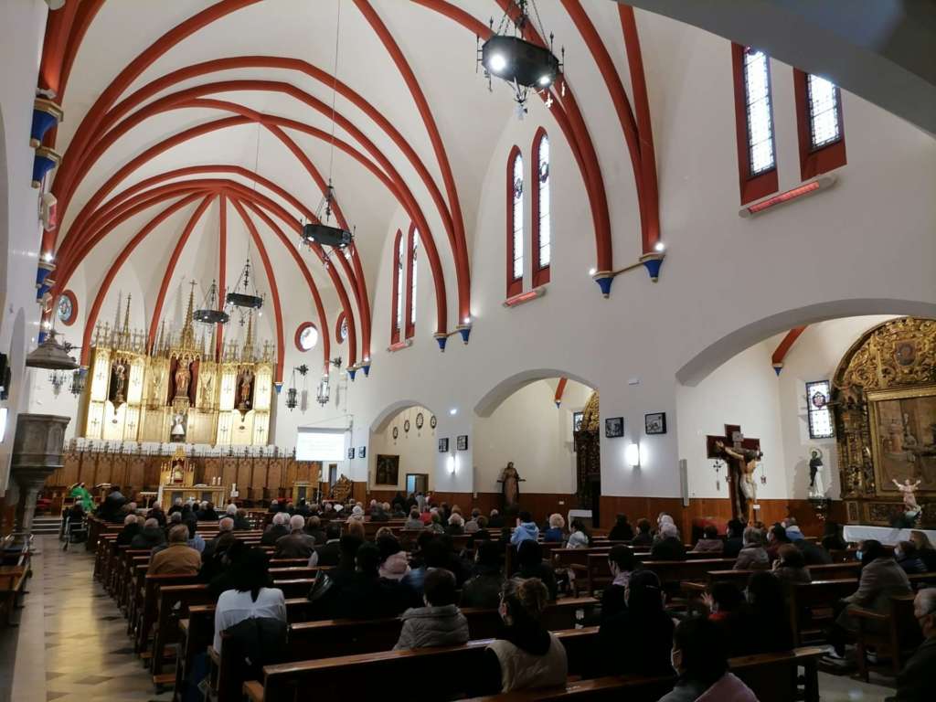 Interior de la iglesia 