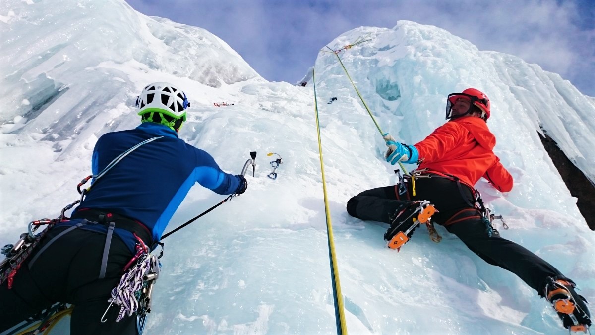 Imagen subida a Zaragoza Ciudad - escalada en hielo2