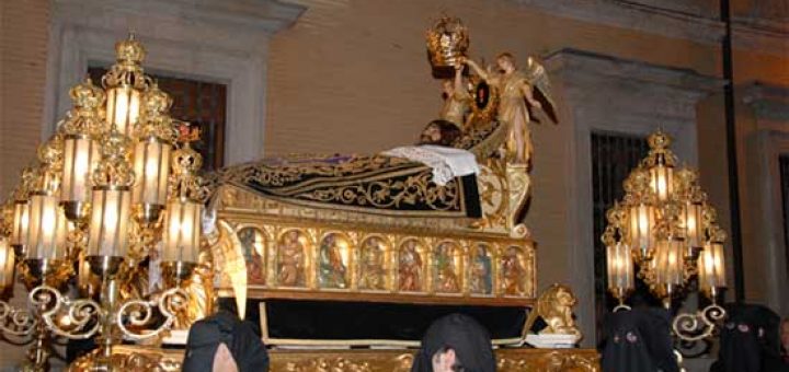 Cristo de la Cama - Patrón de la Hermandad de la Sangre de Cristo y figura principal de la historia de la Semana Santa en Zaragoza
