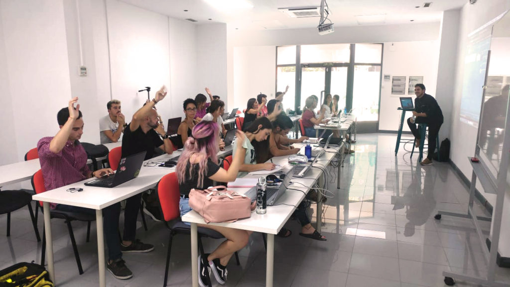 El master de marketing digital de AulaCM es una muy buena opción para finalizar tus estudios