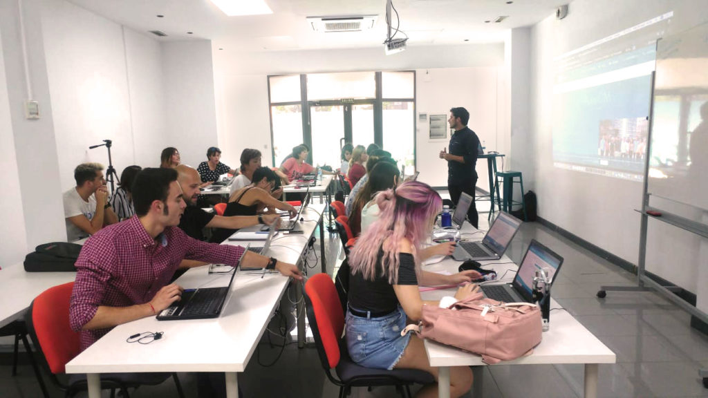 ZARAGOZA CIUDAD - formarte en marketing digital en Zaragoza con AulaCM es fácil descubre todas las ventajas