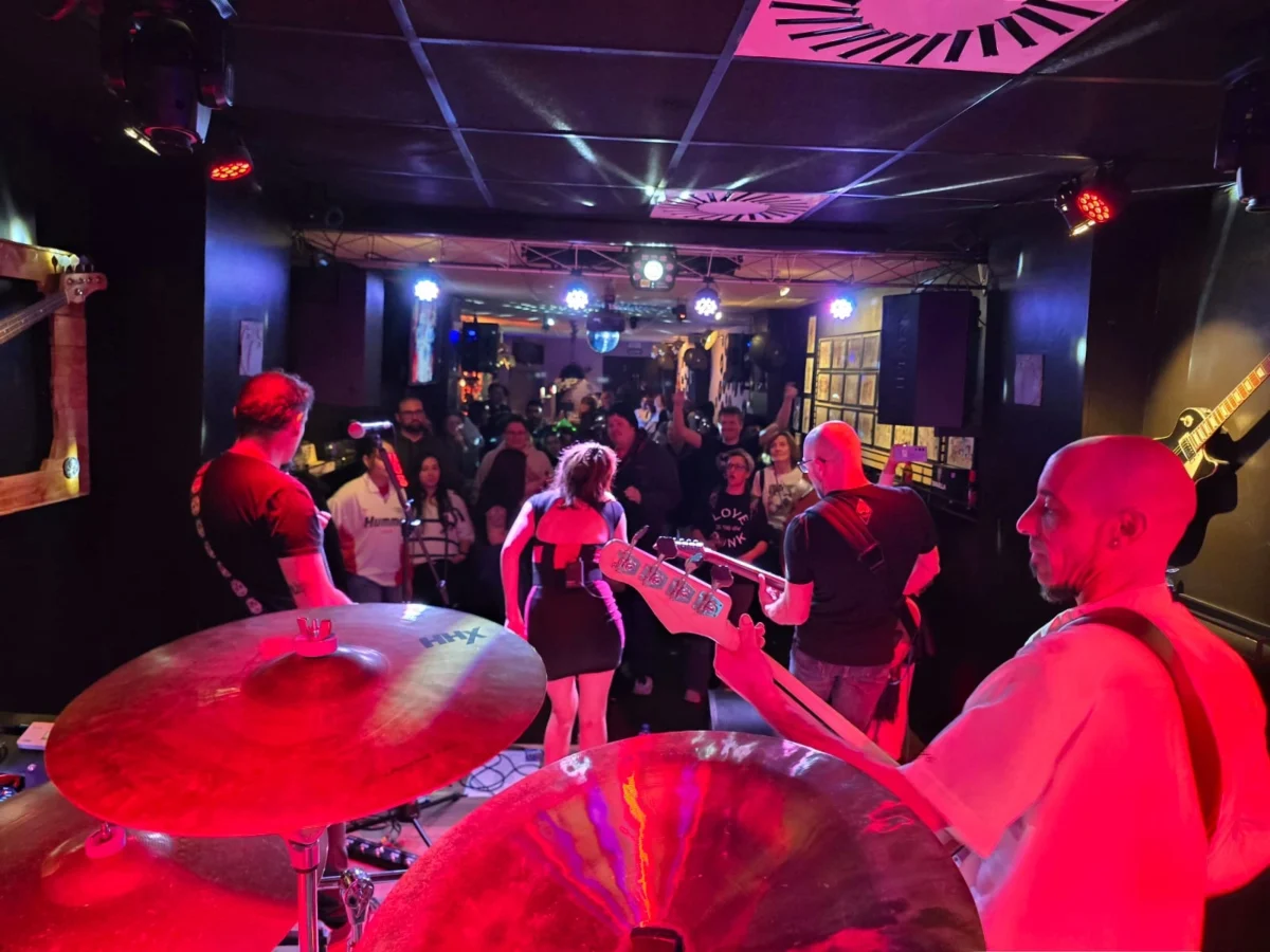 Moliner 7: siete años latiendo con la música en Zaragoza 2 Imagen subida a Zaragoza Ciudad - foto02 moliner7