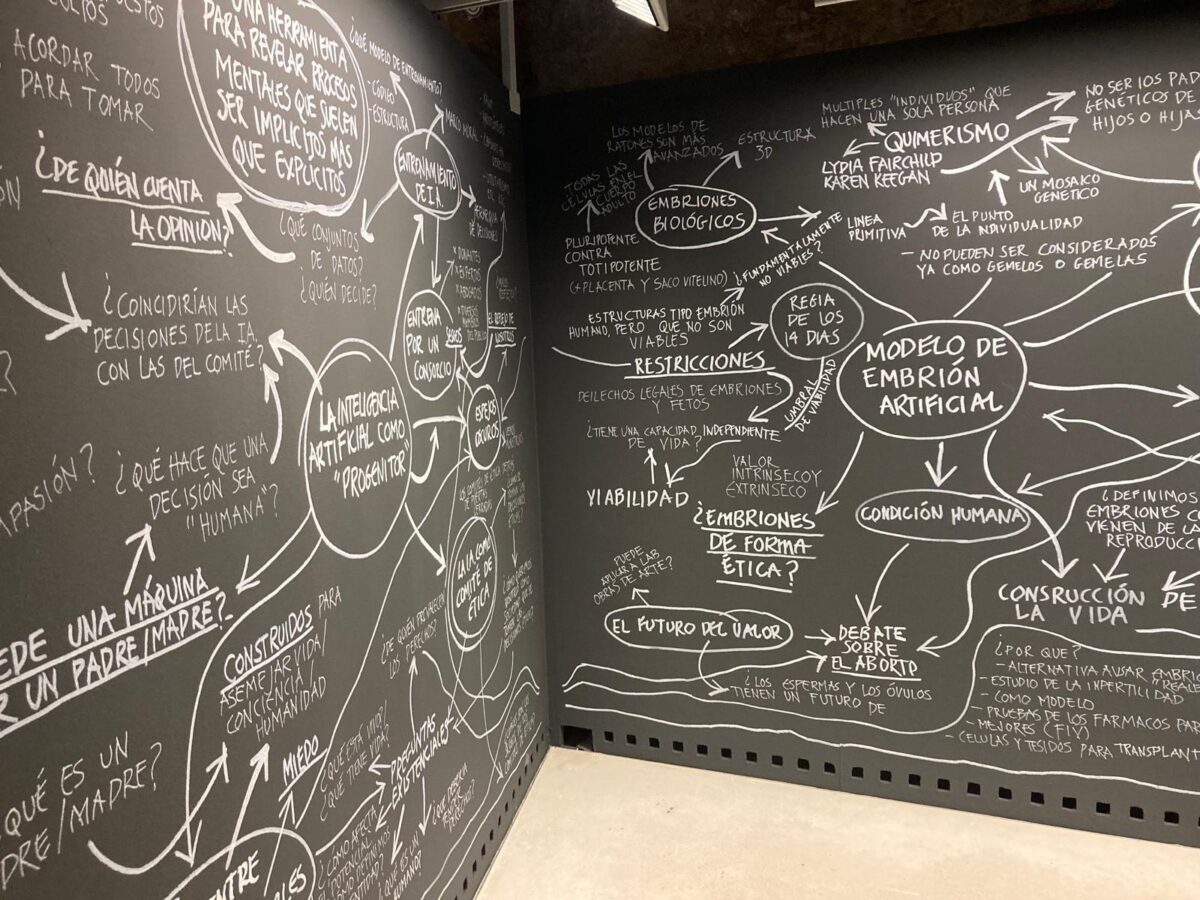 Bits & Bots en Zaragoza: exposición sobre derechos digitales, tecnología y futuro colectivo 1 exposición