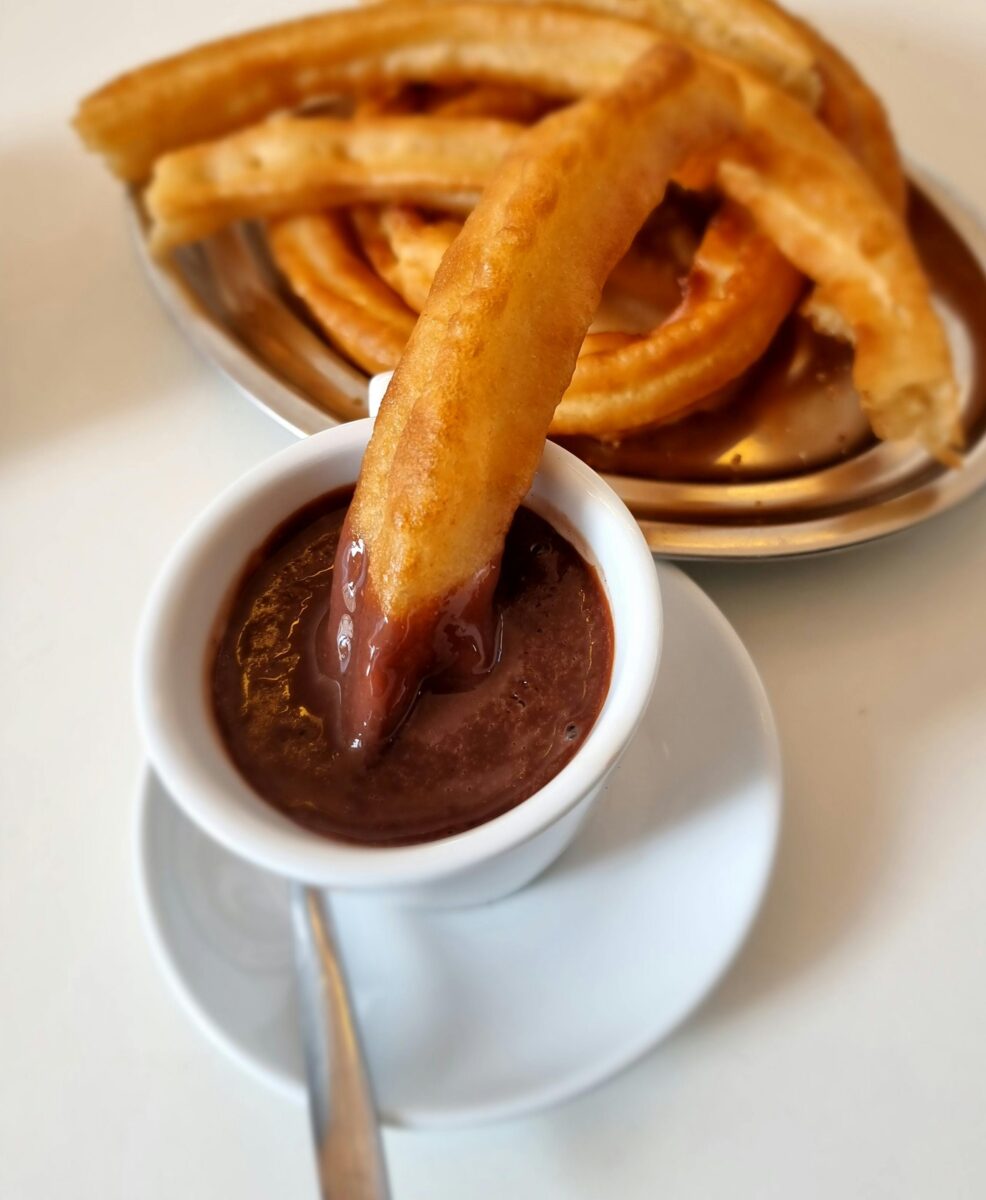 Chocolate con churros en Zaragoza: 5 lugares donde seguir disfrutando de un clásico 1 Chocolate con churros en Zaragoza: 5 lugares donde seguir disfrutando de un clásico