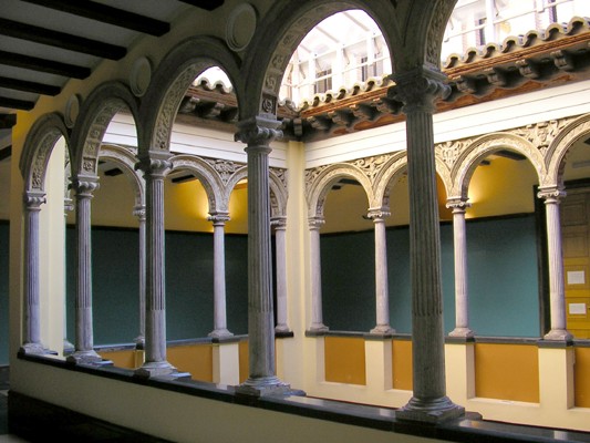 Palacio de Montemuzo: el palacio renacentista de Zaragoza que hoy guarda la memoria de la ciudad 2 Montemuzo