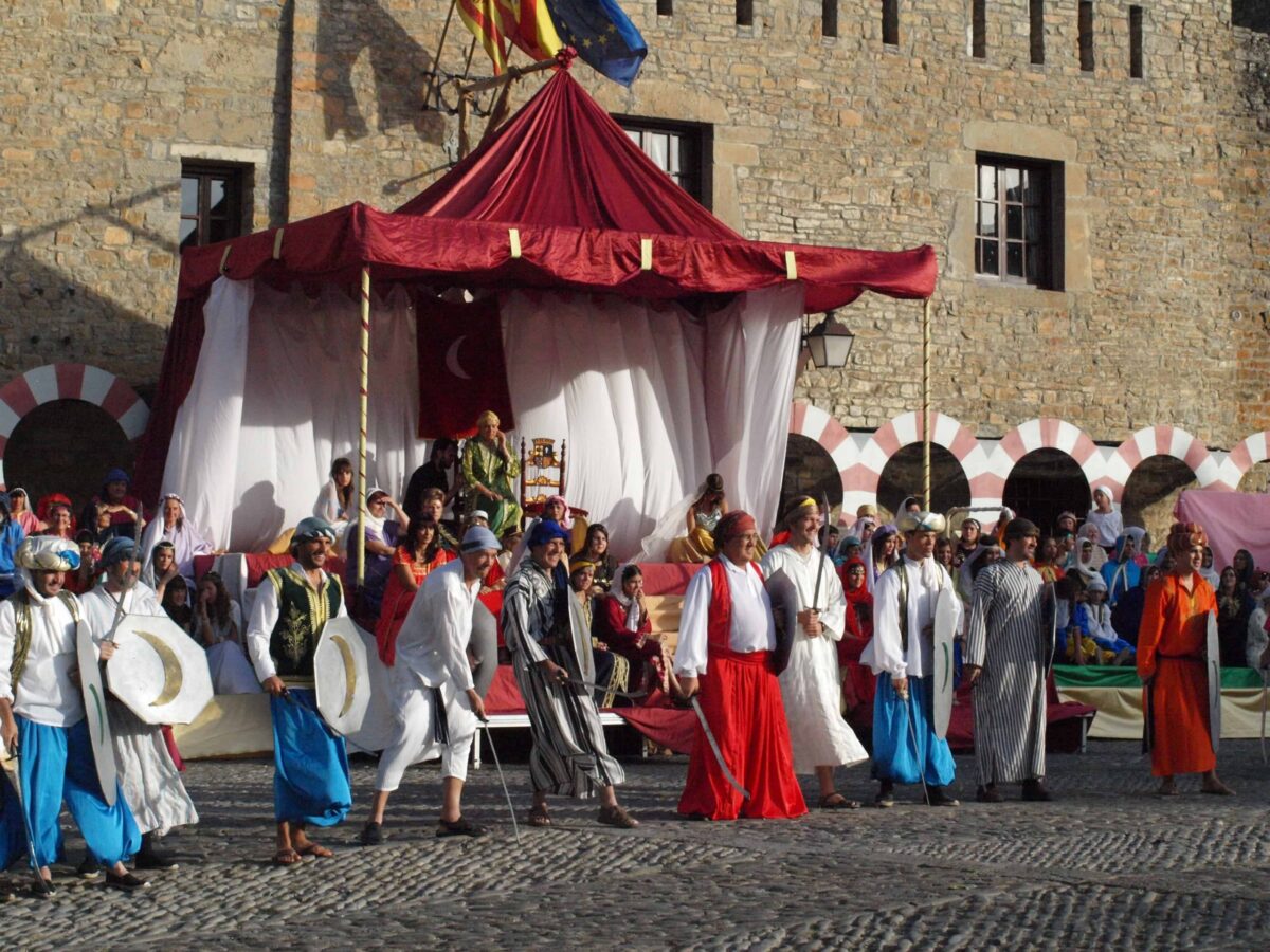 7 costumbres curiosas de las fiestas de pueblo en Aragón 7 fiestas