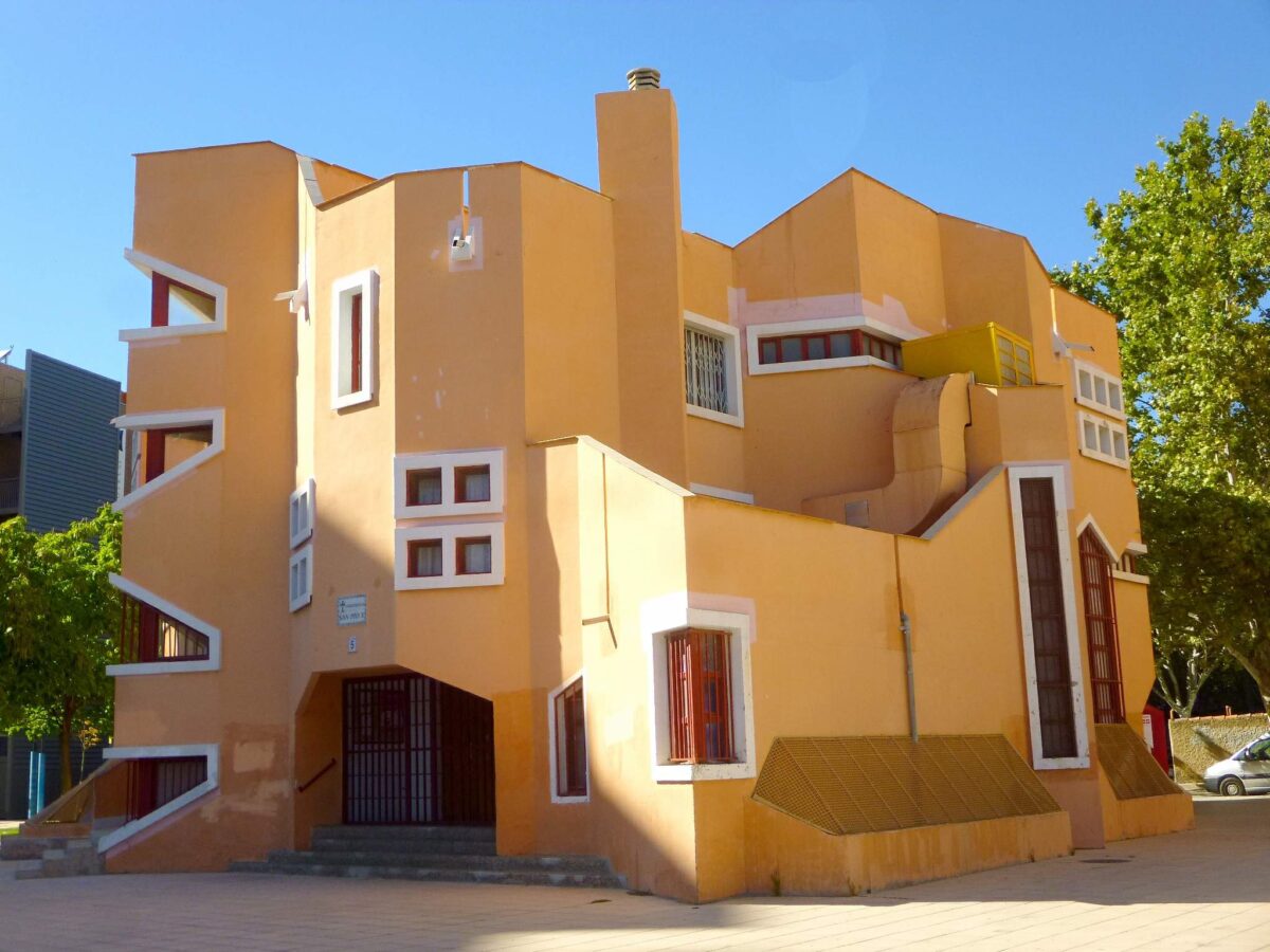 5 edificios “feos” de Zaragoza que los arquitectos defenderían 2 feos