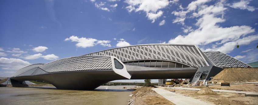 5 edificios “feos” de Zaragoza que los arquitectos defenderían 4 feos