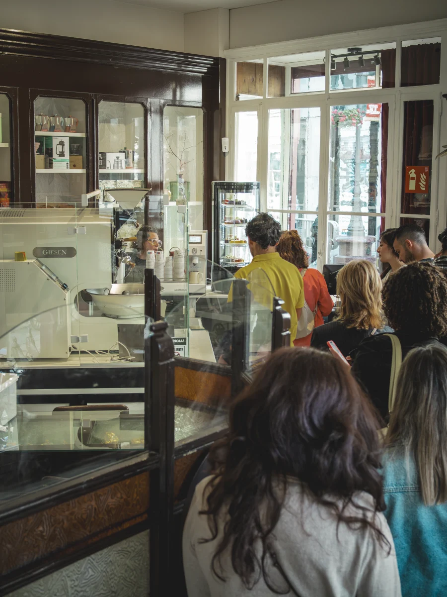 Devil Coffee abre en Zaragoza: café de especialidad, gastronomía y coctelería en un mismo espacio 1 Imagen subida a Zaragoza Ciudad - PA080611